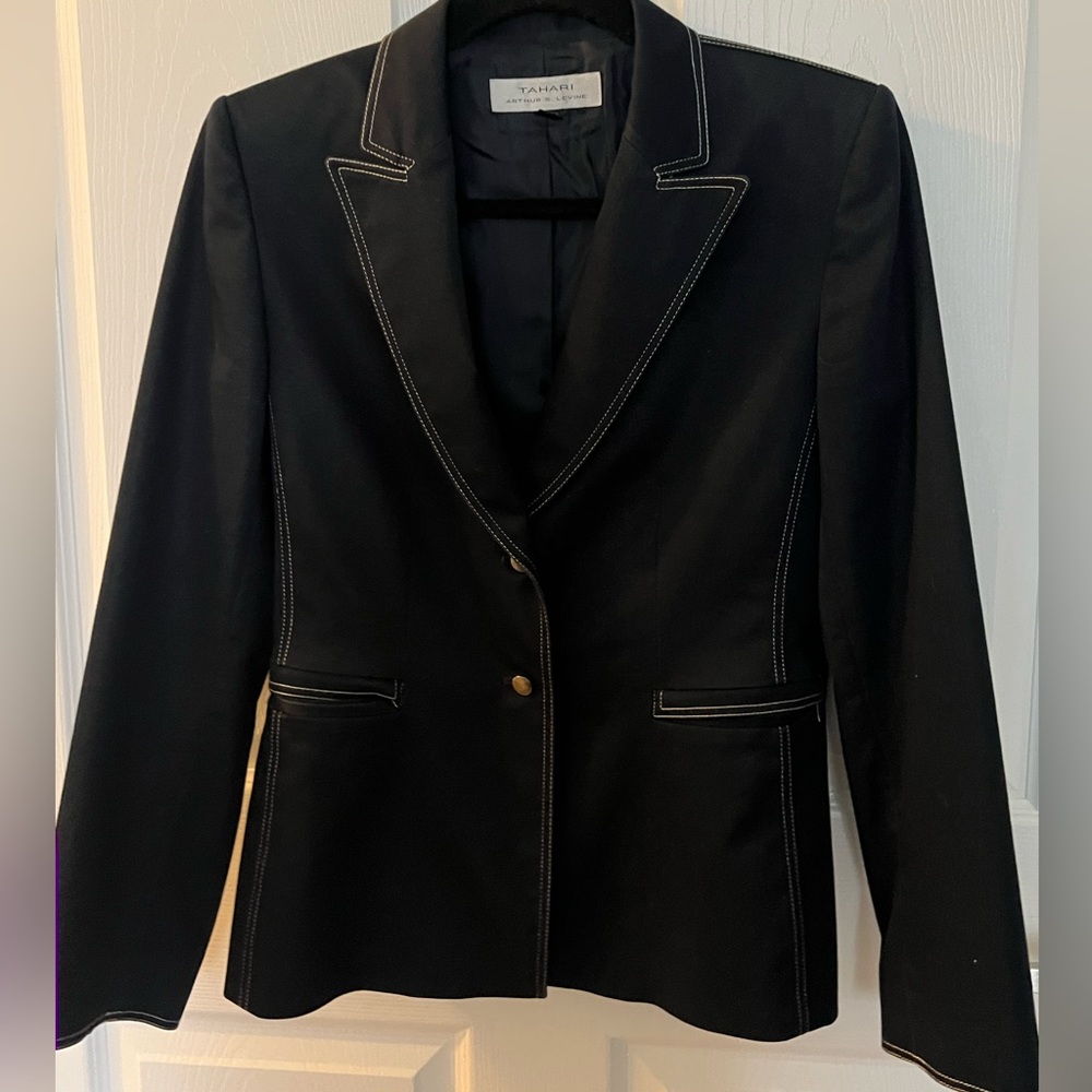 Tahari dark blue blazer